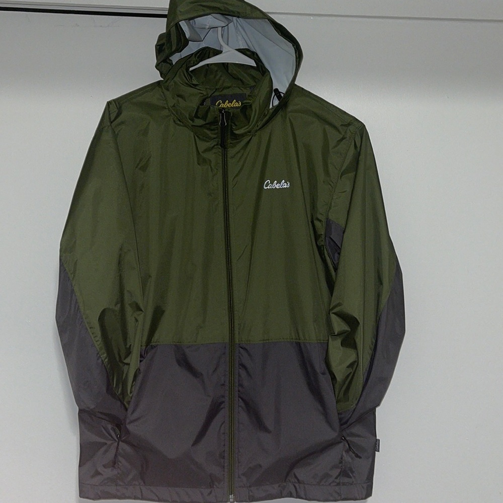 Cabela’s wind and rain repel